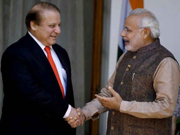 कजाकिस्तान में हुई PM मोदी और नवाज शरीफ की मुलाकात, दोनों ने पूछा एक दूसरे का हालचाल कजाकिस्तान में हुई PM मोदी और नवाज शरीफ की मुलाकात, दोनों ने पूछा एक दूसरे का हालचाल