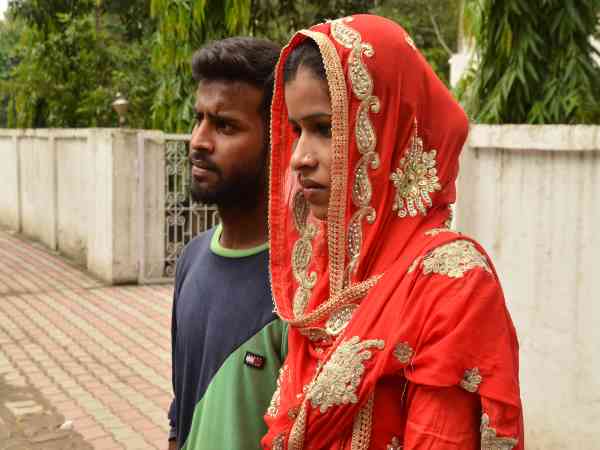 पिता ने लिखाई बलात्कार की रिपोर्ट