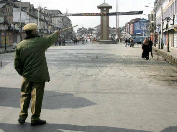 पुलिस में ना करें कश्मीर युवकों की भर्ती