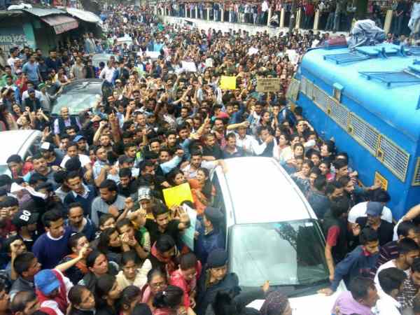 क्या अदालत में ठहर पाएगा मामला?