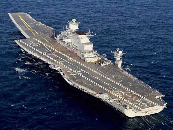 मछली पकड़ने को लेकर चलता आ रहा है विवाद