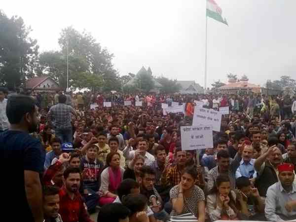 'गुड़िया के हत्यारों को गोली मारो'