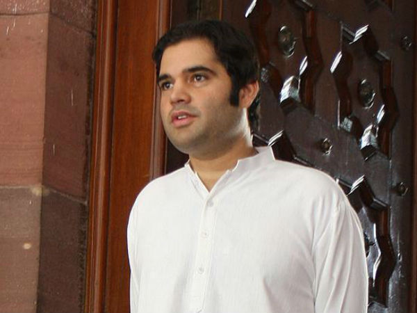 वरुण को आगे बढ़ने से रोकने की कोशिश