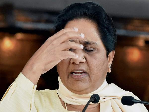 क्यों इस्तीफा देना चाहती हैं मायावती
