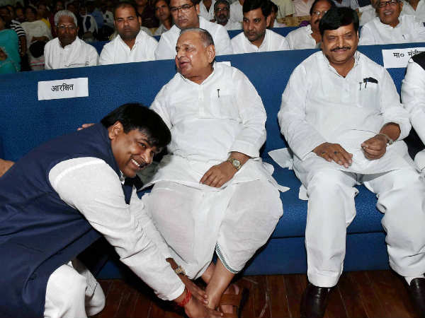 गैंगरेप कर चल रहा है मामला