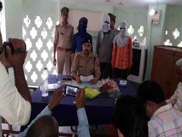 पुलिस पर भी गिरी गाज