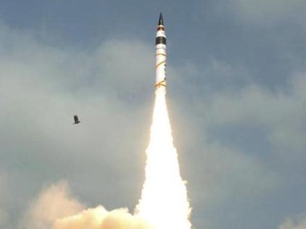 एयर मिसाइल का सफल परीक्षण, जेटेली ने दी DRDO को बधाई एयर मिसाइल का सफल परीक्षण, जेटेली ने दी DRDO को बधाई