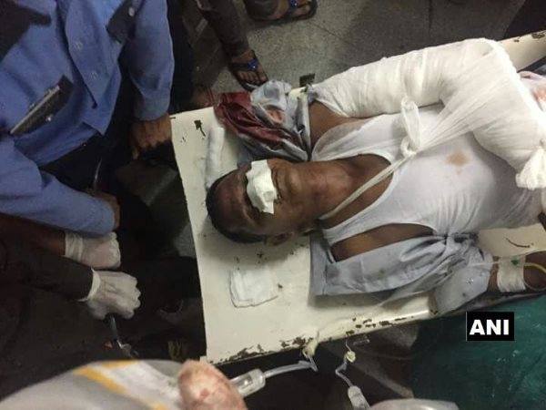 देर रात पता चला की मां को गोली लगी है
