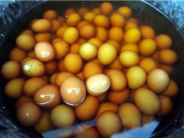 अंडे फेंक देने के पीछे क्या है वजह