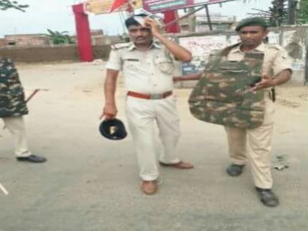 PICs: 500 लोगों पर FIR, 48 नामजद और 35 गिरफ्तार PICs: 500 लोगों पर FIR, 48 नामजद और 35 गिरफ्तार