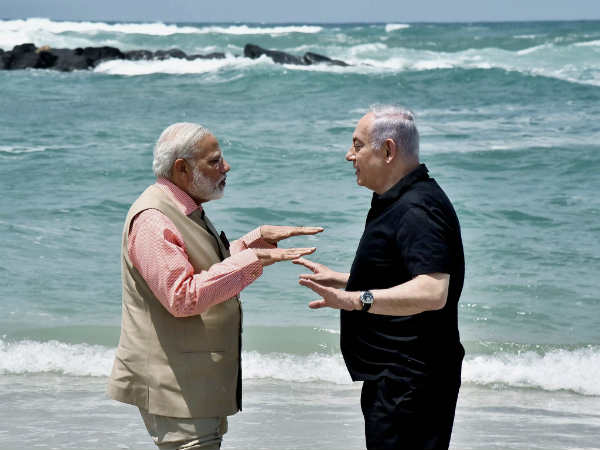 इजरायल में ओल्गा बीच पर पीएम मोदी ने नेतन्याहू से मुझे पानी की जरूरत है इजरायल में ओल्गा बीच पर पीएम मोदी ने नेतन्याहू से मुझे पानी की जरूरत है