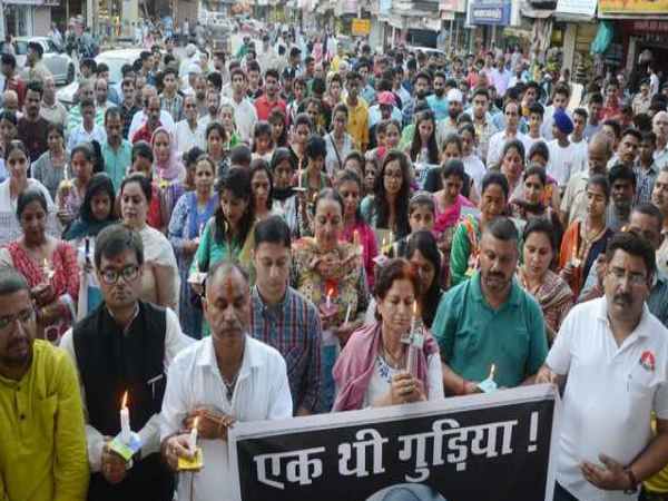 कोटखाई कांड: सूरज नेपाली की हत्या प्राइवेट पार्ट क्रश करने से हुई या गला घोंटने से! कोटखाई कांड: सूरज नेपाली की हत्या प्राइवेट पार्ट क्रश करने से हुई या गला घोंटने से!