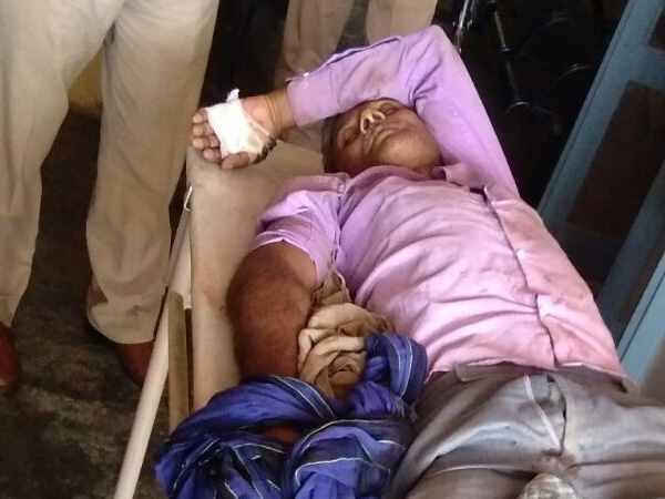 यूपी: चुनावी रंजिश में बीडीसी मेंबर को प्रधानपति ने मार डाला यूपी: चुनावी रंजिश में बीडीसी मेंबर को प्रधानपति ने मार डाला