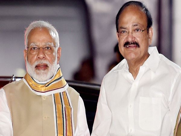 वेंकैया नायडू की स्थिति दिख रही है मजबूत
