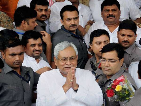 जायज था नीतीश के ‘डीएनए’ पर मोदी का सवाल? जायज था नीतीश के ‘डीएनए’ पर मोदी का सवाल?