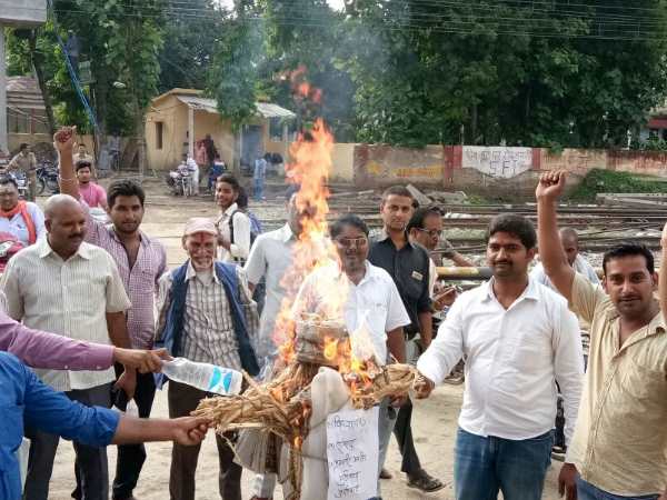एक साथ 5100 लोगों ने CM योगी को क्यों भेजा पोस्टकार्ड, पढ़िए एक साथ 5100 लोगों ने CM योगी को क्यों भेजा पोस्टकार्ड, पढ़िए