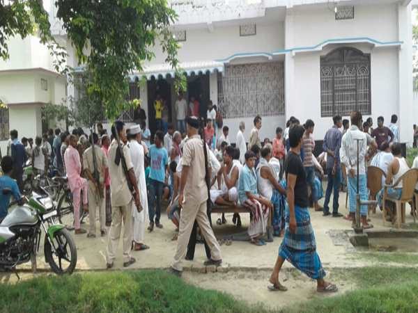 शहाबुद्दीन के खास कहे जाने वाले राजद नेता की गोली मारकर हत्या शहाबुद्दीन के खास कहे जाने वाले राजद नेता की गोली मारकर हत्या