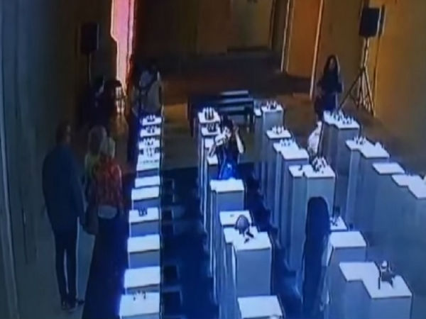 Woman Trips While Taking A Selfie and Causes Damages Worth 12 crore In An Art Exhibition Woman Trips While Taking A Selfie and Causes Damages Worth 12 crore In An Art Exhibition