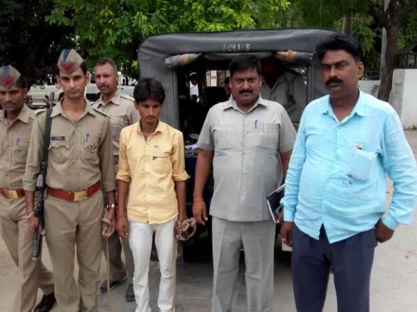 यहां भाई ने बहन में उतारी एक के बाद एक गोली तो वहां बहन ने भाई पर चलाए चाकू यहां भाई ने बहन में उतारी एक के बाद एक गोली तो वहां बहन ने भाई पर चलाए चाकू