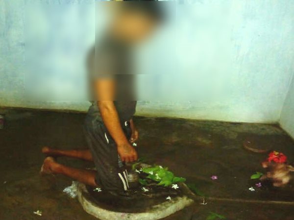 पहले भोलेनाथ की पूजा की फिर घंटे से लटककर लगाई फांसी, लोगों ने कहा भूत का साया था पहले भोलेनाथ की पूजा की फिर घंटे से लटककर लगाई फांसी, लोगों ने कहा भूत का साया था