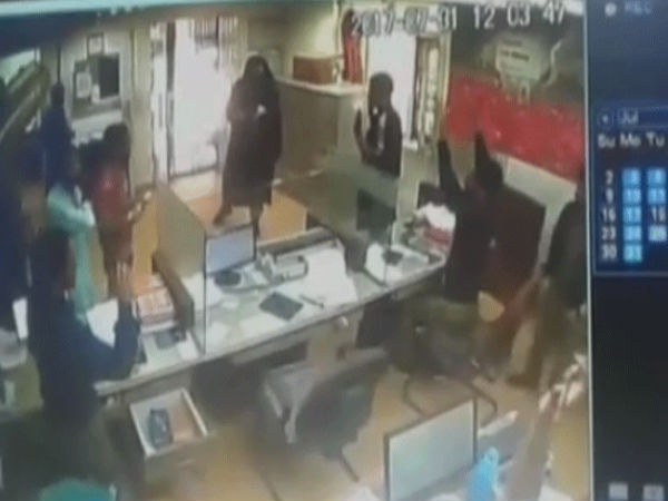 Caught on camera: Terrorists loot J&K's bank in Anantnag district Caught on camera: Terrorists loot J&K's bank in Anantnag district