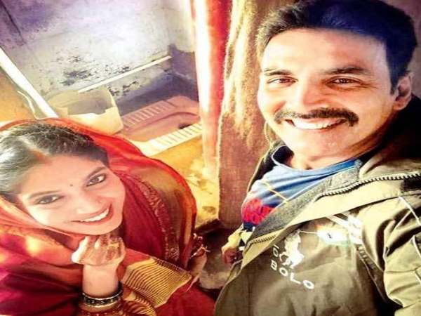 विवादों में फिल्म 'टॉयलेट', प्रोड्यूसर पर स्टोरी और डायलॉग चुराने का आरोप विवादों में फिल्म 'टॉयलेट', प्रोड्यूसर पर स्टोरी और डायलॉग चुराने का आरोप