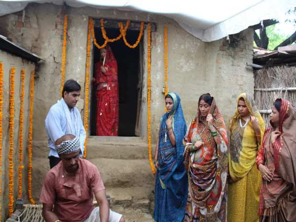 विवादों में फिल्म 'टॉयलेट', प्रोड्यूसर पर स्टोरी और डायलॉग चुराने का आरोप विवादों में फिल्म 'टॉयलेट', प्रोड्यूसर पर स्टोरी और डायलॉग चुराने का आरोप