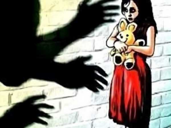 खेत में गई थी मां, इधर बच्ची को ले गया नाना