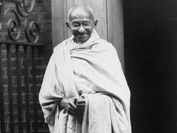 भारत हुआ आजाद