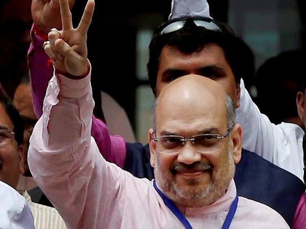 800 बैठकें कीं