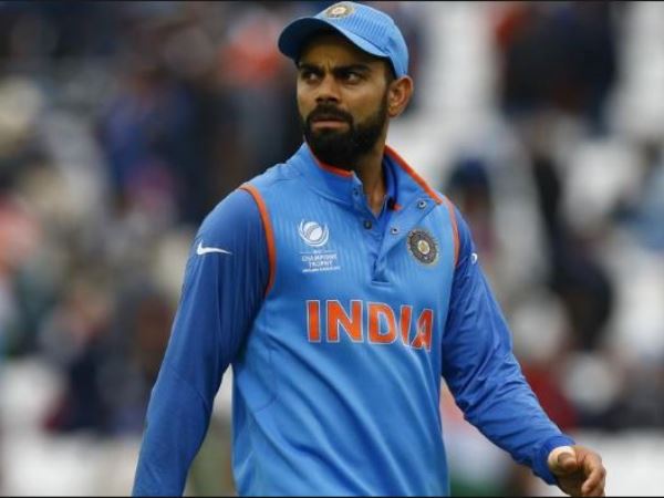 पाक खिलाड़ी ने कहा- कोहली की तुलना सचिन से मत करो पाक खिलाड़ी ने कहा- कोहली की तुलना सचिन से मत करो