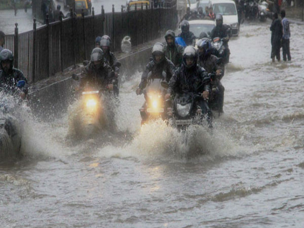 Mumbai Rains: Director Madhur Bhandarkar Share Heavy Rain Video On instagram Mumbai Rains: Director Madhur Bhandarkar Share Heavy Rain Video On instagram