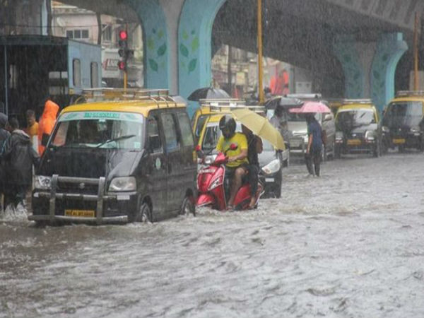 Heavy rains drown Mumbai, Here is the 5 Videos which show how Destructive rain Heavy rains drown Mumbai, Here is the 5 Videos which show how Destructive rain