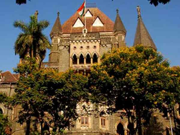 दिल्ली-NCR के बाद मुंबई में भी पटाखों की बिक्री पर लगी रोक दिल्ली-NCR के बाद मुंबई में भी पटाखों की बिक्री पर लगी रोक