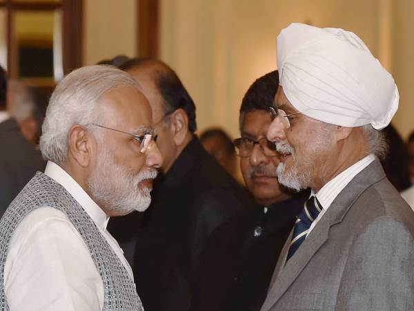 तीन तलाक के फैसले में ये थे जज