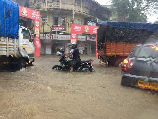 डॉक्टर के परिजनों ने दर्ज कराई शिकायत