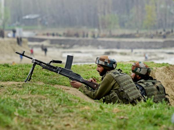 दुश्मन के खात्मे के लिए आ गई है 'भारतीय स्नाइपर राइफल' दुश्मन के खात्मे के लिए आ गई है 'भारतीय स्नाइपर राइफल'