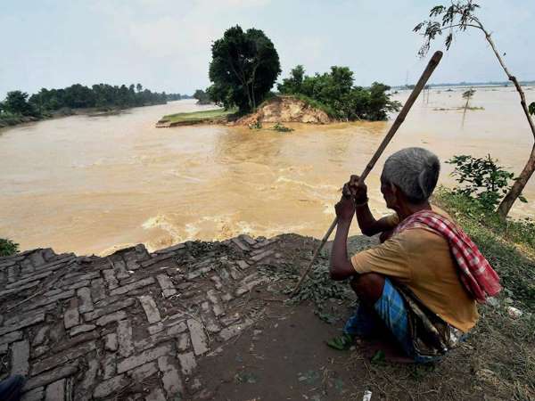 Bihar flood devastation Pictures and Video Bihar flood devastation Pictures and Video