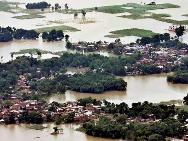 Bihar flood devastation Pictures and Video Bihar flood devastation Pictures and Video