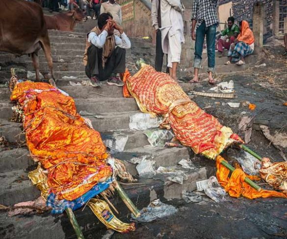 श्मसान जा रही लाश को तांत्रिक ने रोका, कहा- 5 मिनट में जिंदा कर दूंगा श्मसान जा रही लाश को तांत्रिक ने रोका, कहा- 5 मिनट में जिंदा कर दूंगा