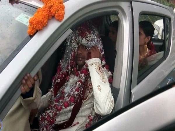 Groom in flood to take his bride Groom in flood to take his bride
