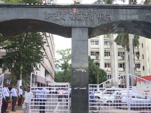 बेनाम संपत्ति: राबड़ी, मीसा, तेजस्वी से अधिकारियों की पूछताछ बेनाम संपत्ति: राबड़ी, मीसा, तेजस्वी से अधिकारियों की पूछताछ