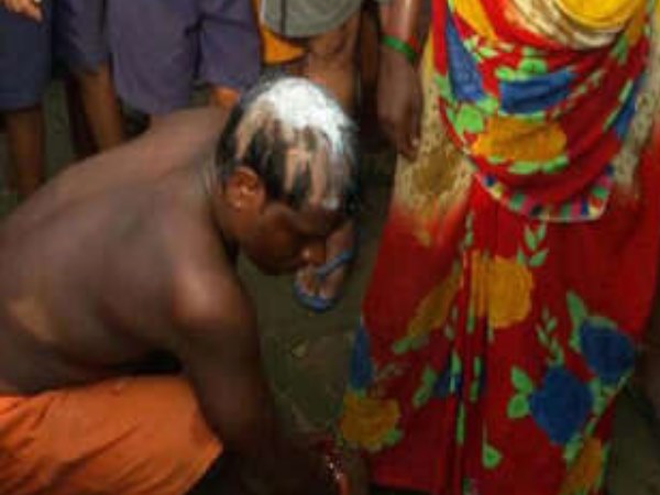 PICS: महिला का थूक चाटा, पिटा और भैंस की सवारी की फिर जुर्माना भरा... PICS: महिला का थूक चाटा, पिटा और भैंस की सवारी की फिर जुर्माना भरा...