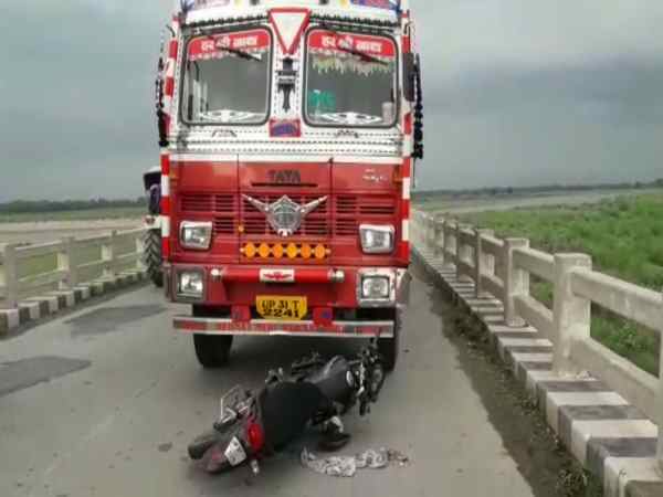 दोस्ती ऐसी कि बचपन से साथ जिए, फ्रेंडशिप डे के दिन साथ मरे दोस्ती ऐसी कि बचपन से साथ जिए, फ्रेंडशिप डे के दिन साथ मरे