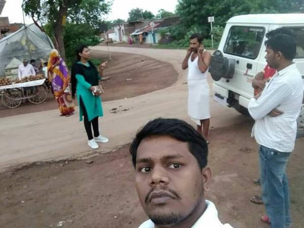 Woman Officer punish an employee for break Swachch mission pride Woman Officer punish an employee for break Swachch mission pride