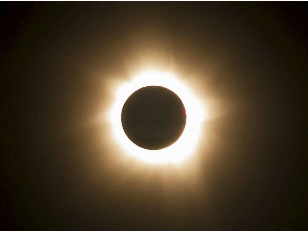 Chandra Grahan or Lunar Eclipse on Raksha Bandhan live updates Chandra Grahan or Lunar Eclipse on Raksha Bandhan live updates