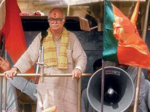 रोक दी आडवाणी की रथ यात्रा