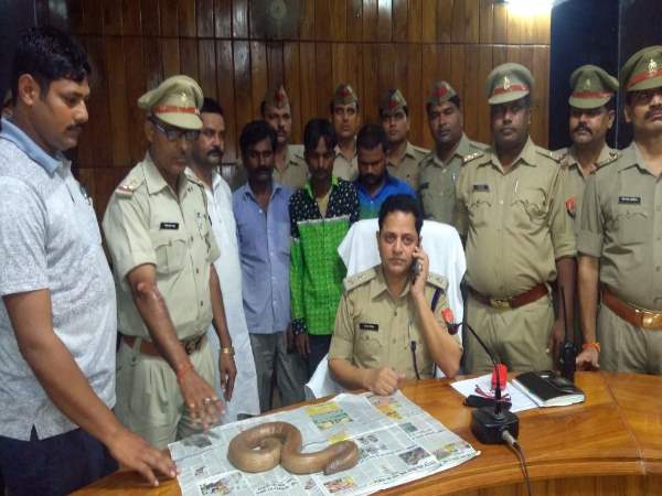 पहले जानिए कैसे हुई तस्करों की गिरफ्तारी