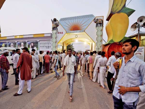 डेरा की दवाओं पर लेबल नहीं