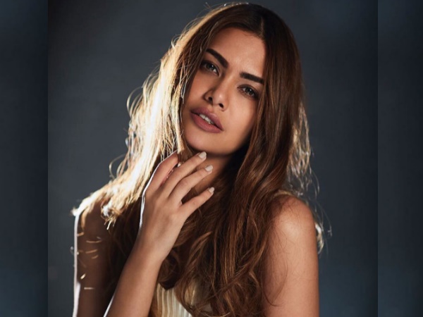 Esha Gupta Esha Gupta